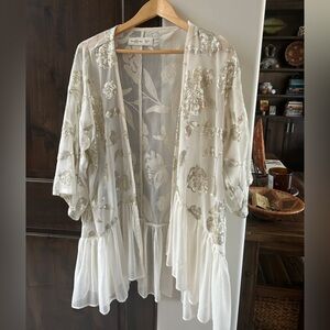 Abercrombie & Fitch Cream and Gold Floral Kimono Jacket